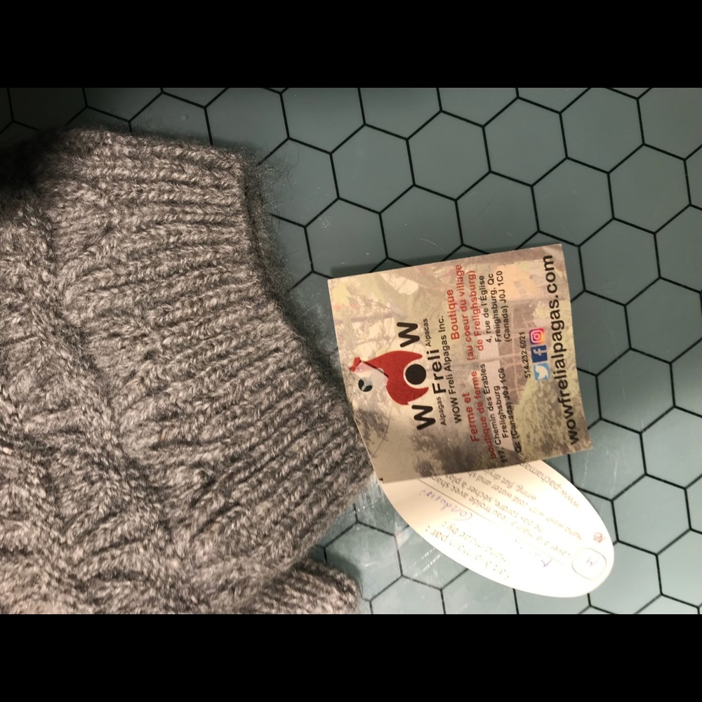 Alpagas warmer for legs NWT